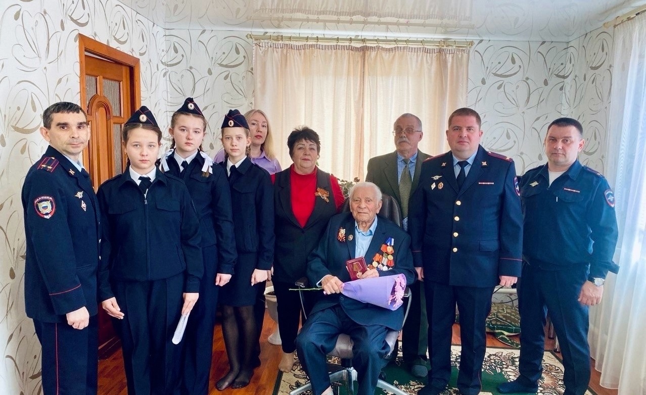 «Зла друг на друга не держали»: калининский ветеран трудился на поле и в милиции